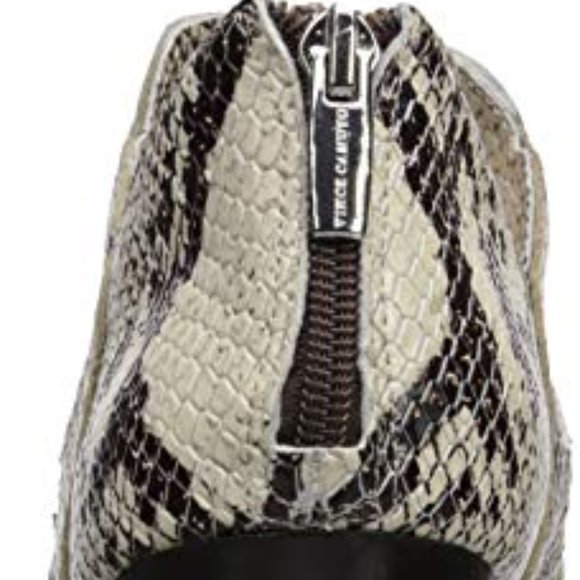 Vince Camuto Leather Western Ankle Women's Boots Booties Levana - Picture 2 of 6